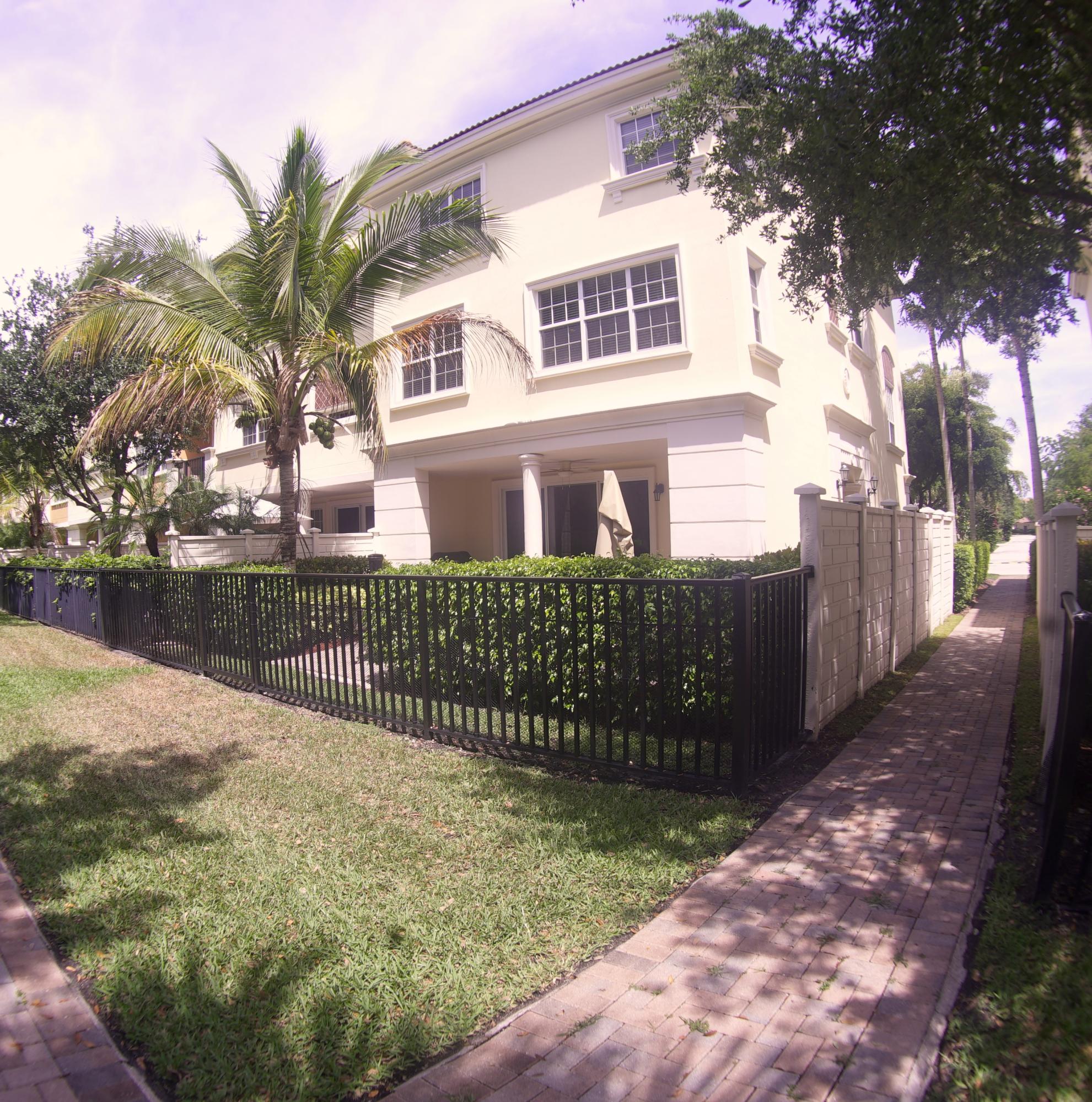 620 Northeast Francesca Lane Boca Raton, FL 33487 - Photo 3 of 33 03ExteriorBack