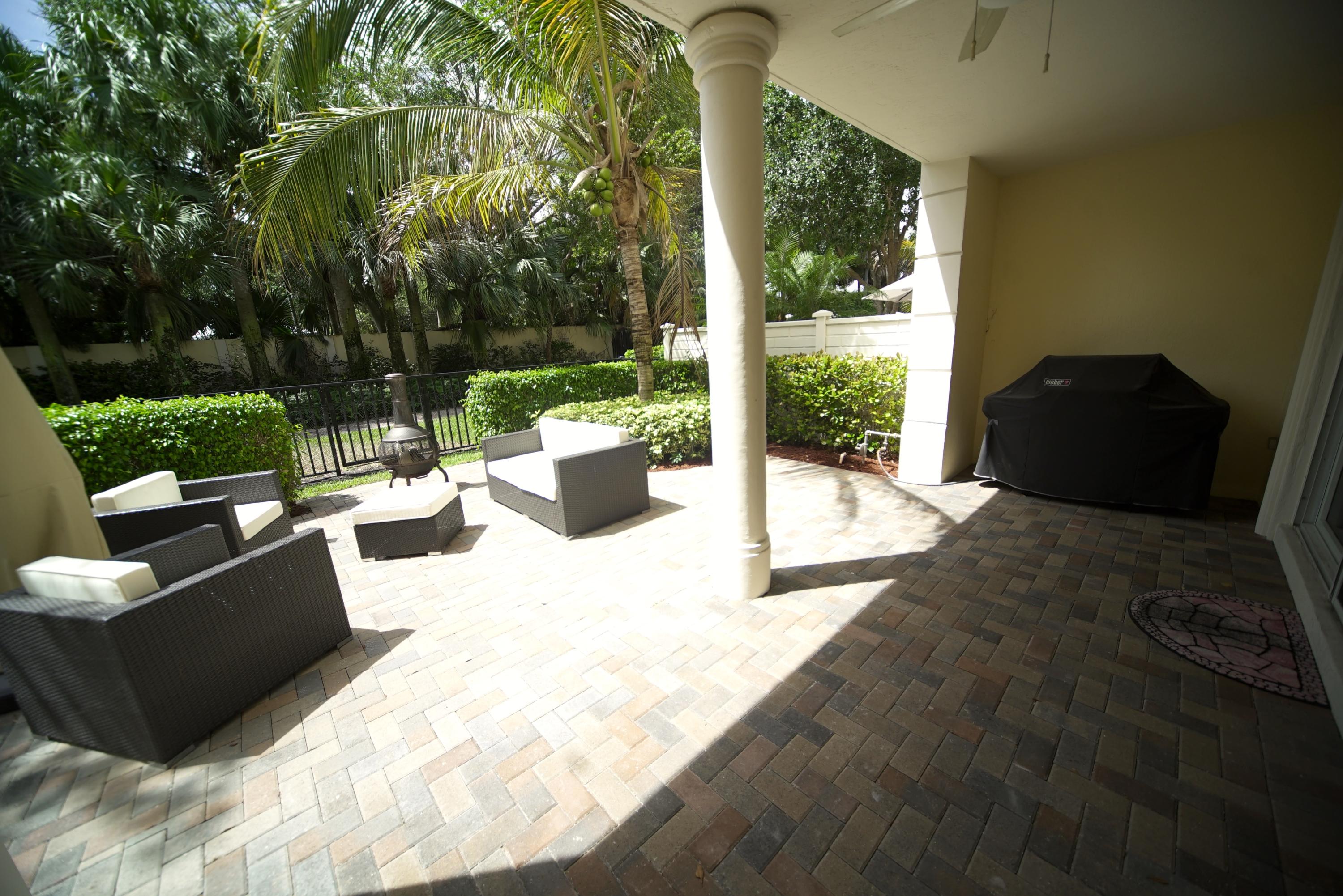 620 Northeast Francesca Lane Boca Raton, FL 33487 - Photo 9 of 33 09Patio