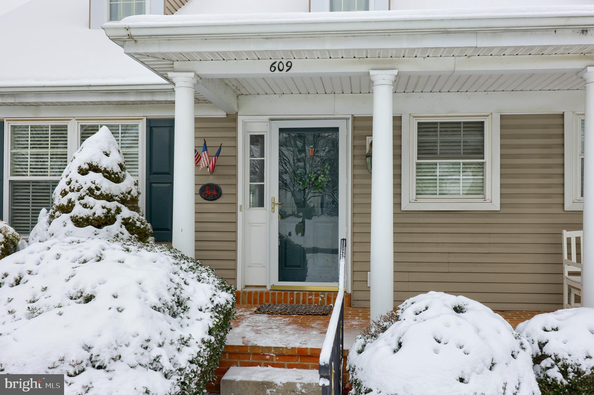 609 Wallingford Road Lititz, PA 17543 - Photo 3 of 42