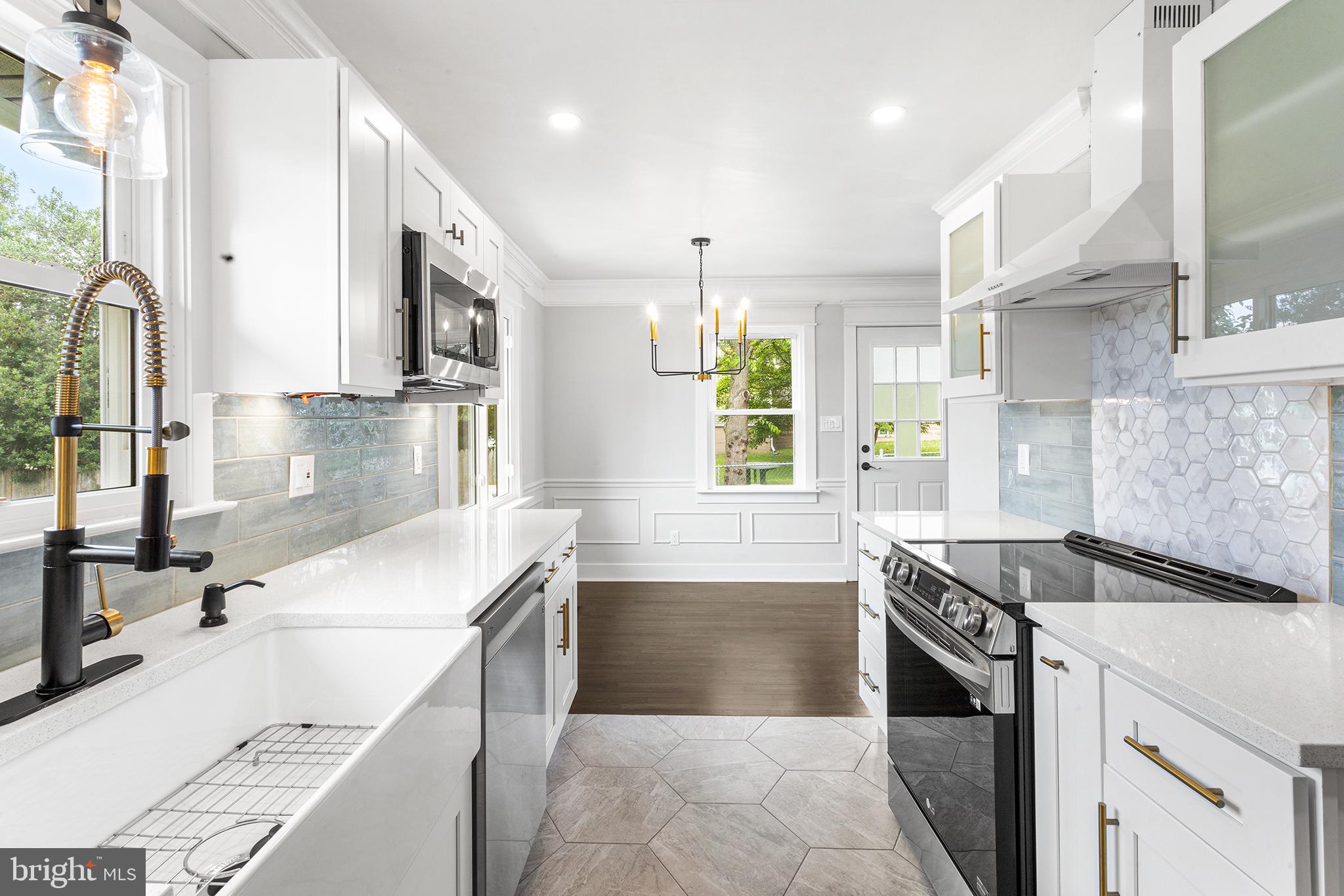 409 River Road Croydon, PA 19021 - Photo 11 of 34