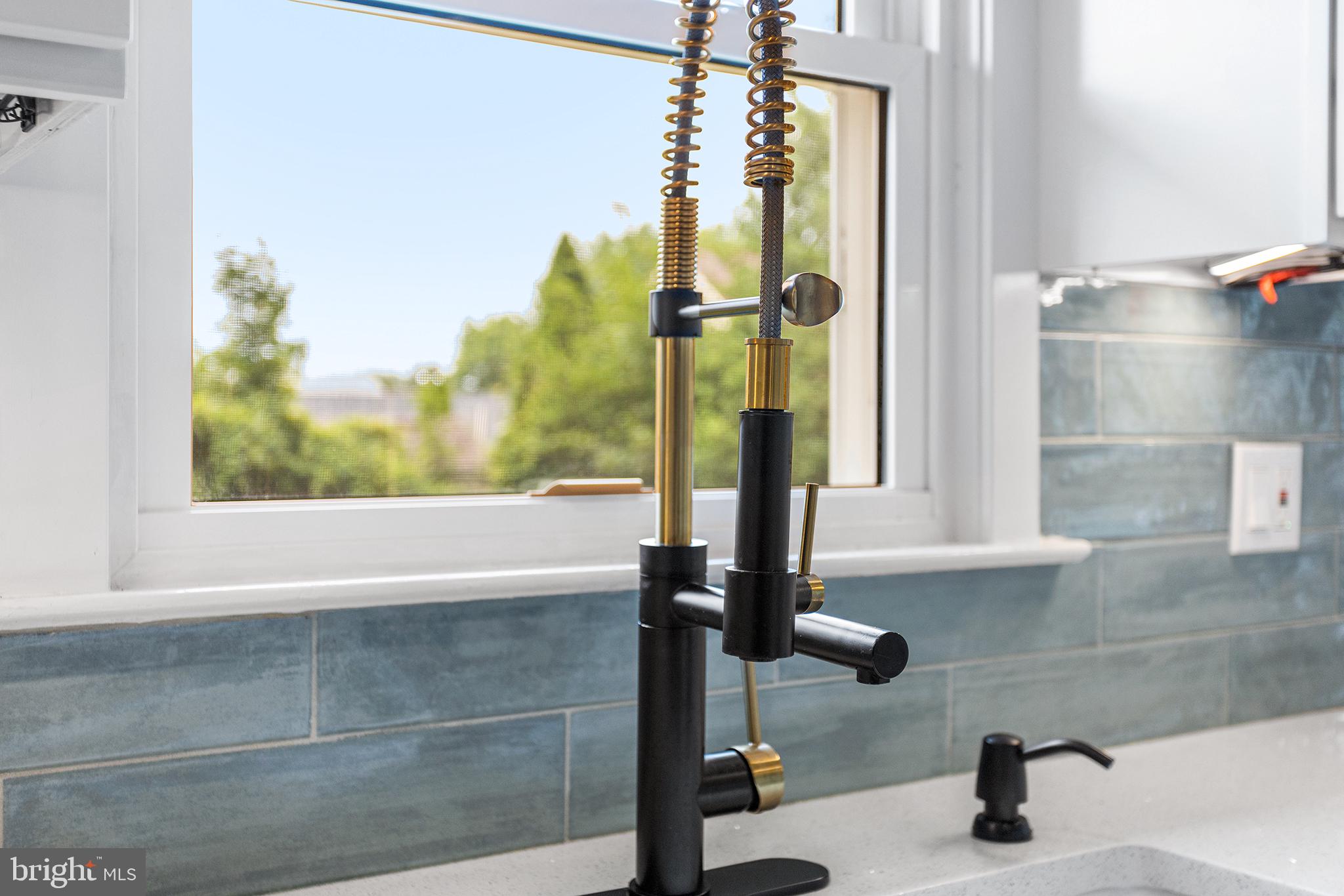 409 River Road Croydon, PA 19021 - Photo 12 of 34