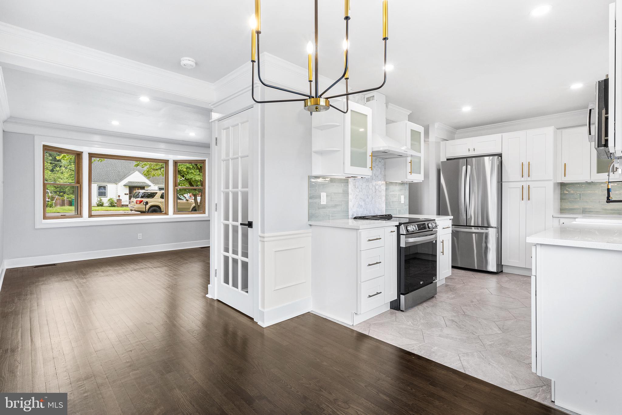 409 River Road Croydon, PA 19021 - Photo 8 of 34