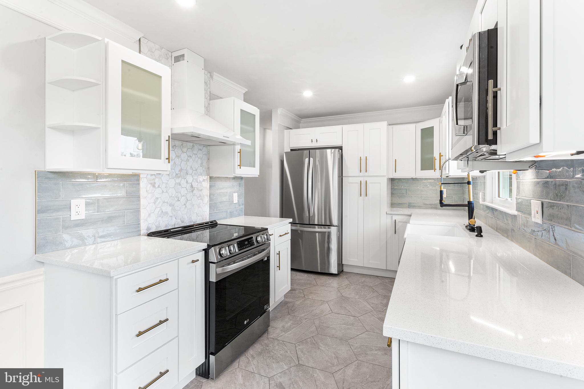 409 River Road Croydon, PA 19021 - Photo 10 of 34