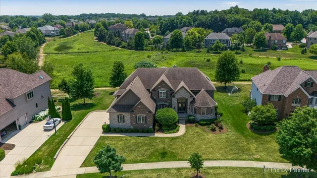 $989,000 | 2814 Hapner Way, Batavia, IL 60510