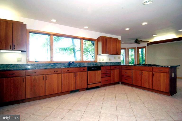 162 Windcliff Road Prince Frederick, MD 20678 - Photo 16 of 30 Kitchen