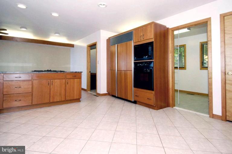 162 Windcliff Road Prince Frederick, MD 20678 - Photo 17 of 30 Kitchen #2