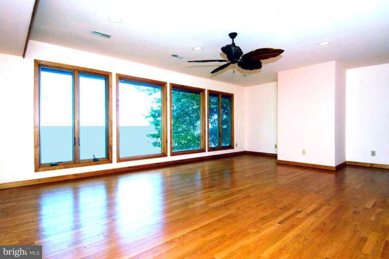 162 Windcliff Road Prince Frederick, MD 20678 - Photo 26 of 30 Master Bedroom