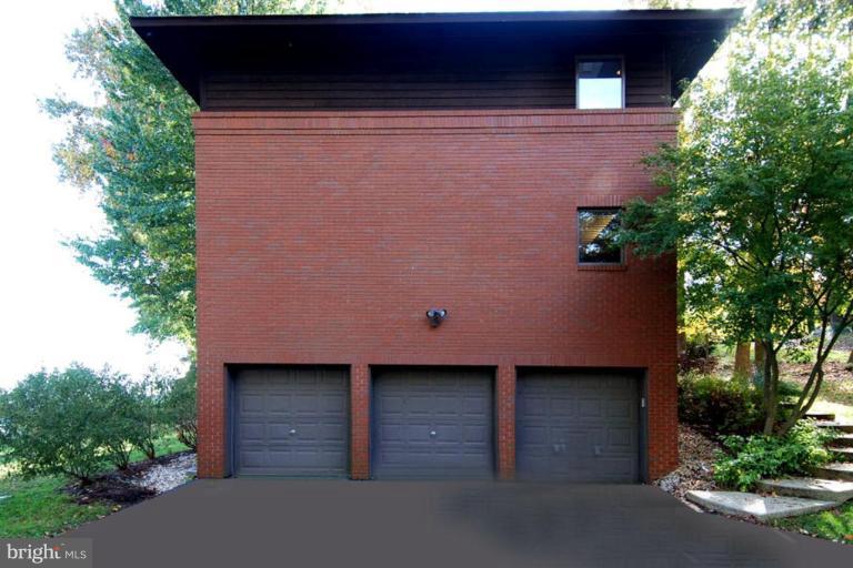 162 Windcliff Road Prince Frederick, MD 20678 - Photo 6 of 30 Garage 1