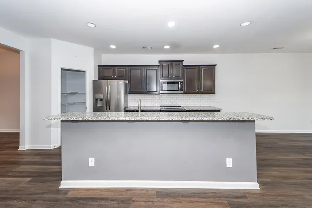 $2,800 | 245 Decatur Drive, Summerville, SC 29486