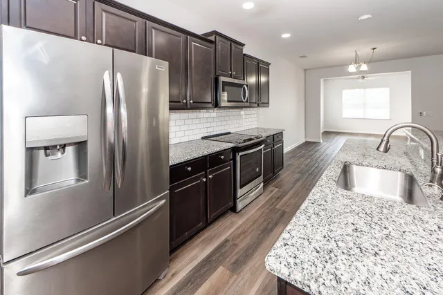 $2,800 | 245 Decatur Drive, Summerville, SC 29486