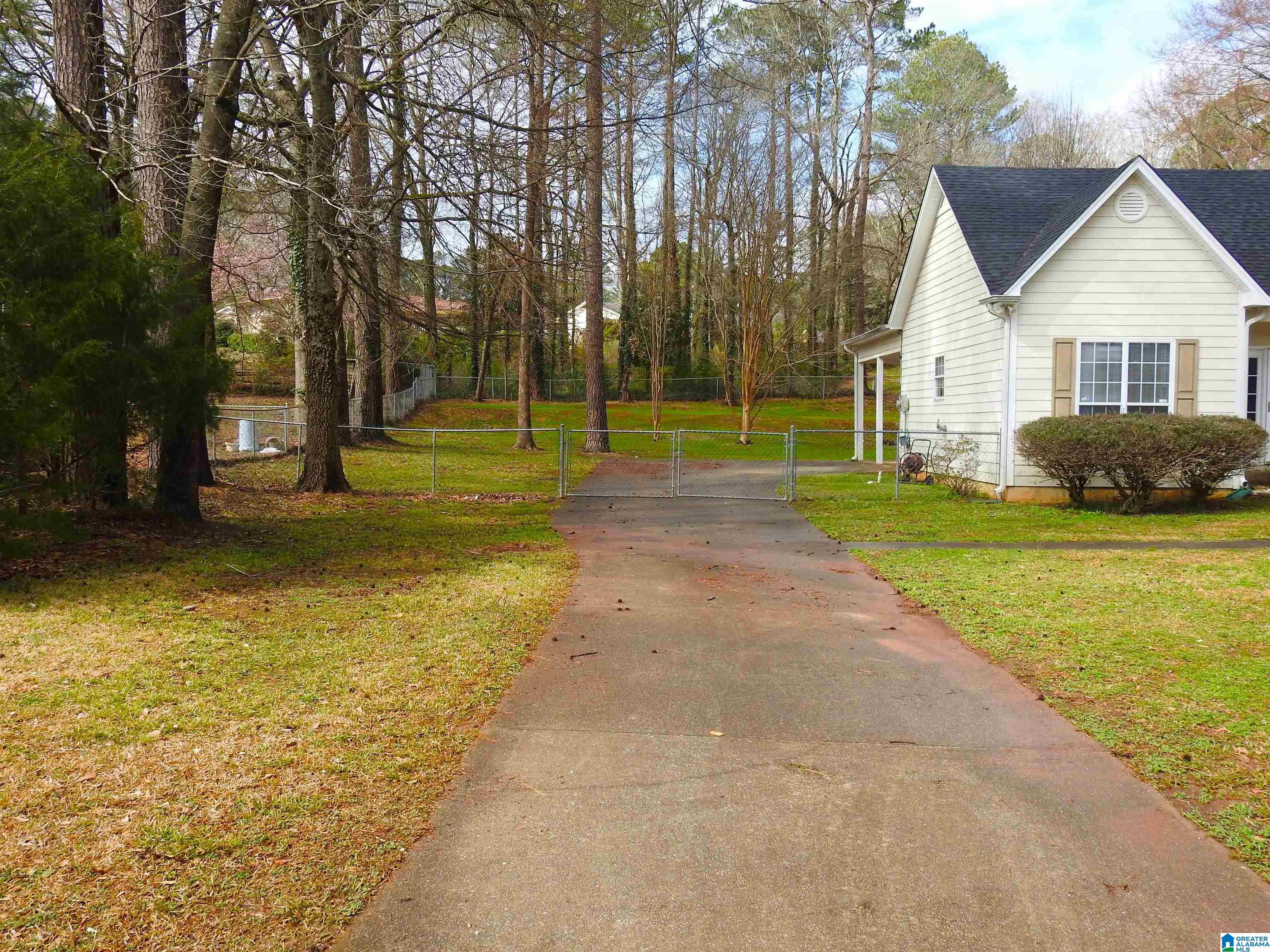 421 Comanche Street Montevallo, AL 35115 - Photo 3 of 4