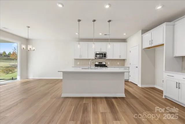 $519,990 | 8237 Franklin Trl Street, Mint Hill, NC 28227