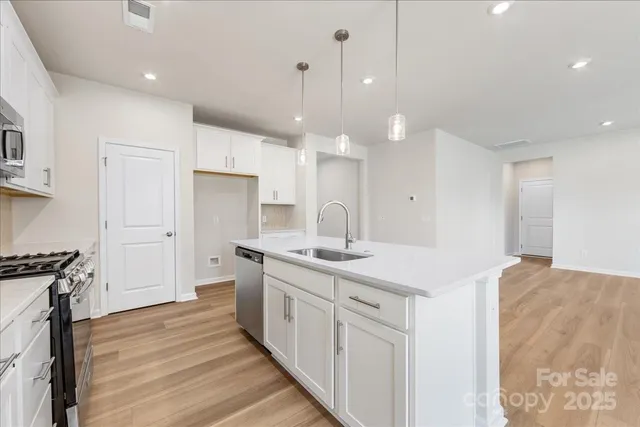 $519,990 | 8237 Franklin Trl Street, Mint Hill, NC 28227