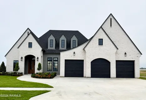 $840,720 | 201 Sabal Bnd Drive, Youngsville, LA 70592