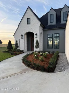 $840,720 | 201 Sabal Bnd Drive, Youngsville, LA 70592