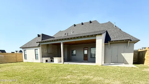 $840,720 | 201 Sabal Bnd Drive, Youngsville, LA 70592