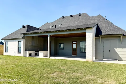 $840,720 | 201 Sabal Bnd Drive, Youngsville, LA 70592