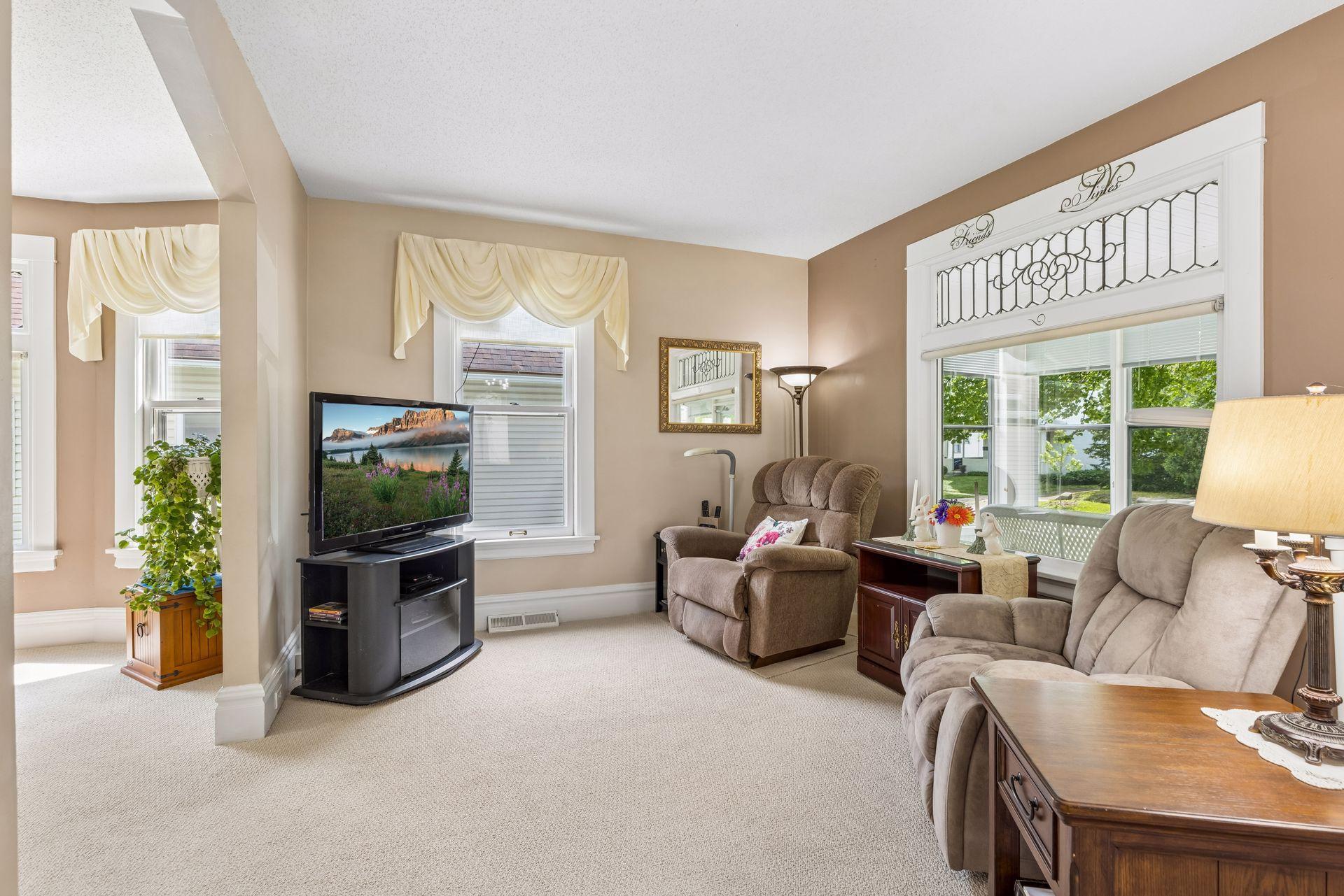 430 Arbor Street St. Paul, MN 55102 - Photo 7 of 44