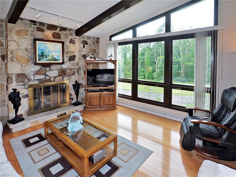 564 Old Jacks Run Road Irwin, PA 15642 - Photo 3 of 25 Gallery Image 3