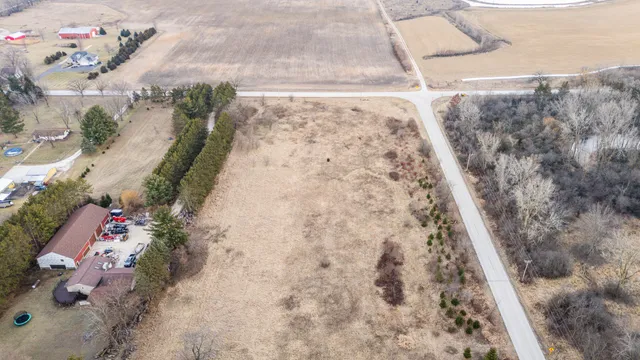 $170,000 | 856 Mill Pond Road, Dousman, WI 53118