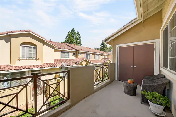 a view of a garage
