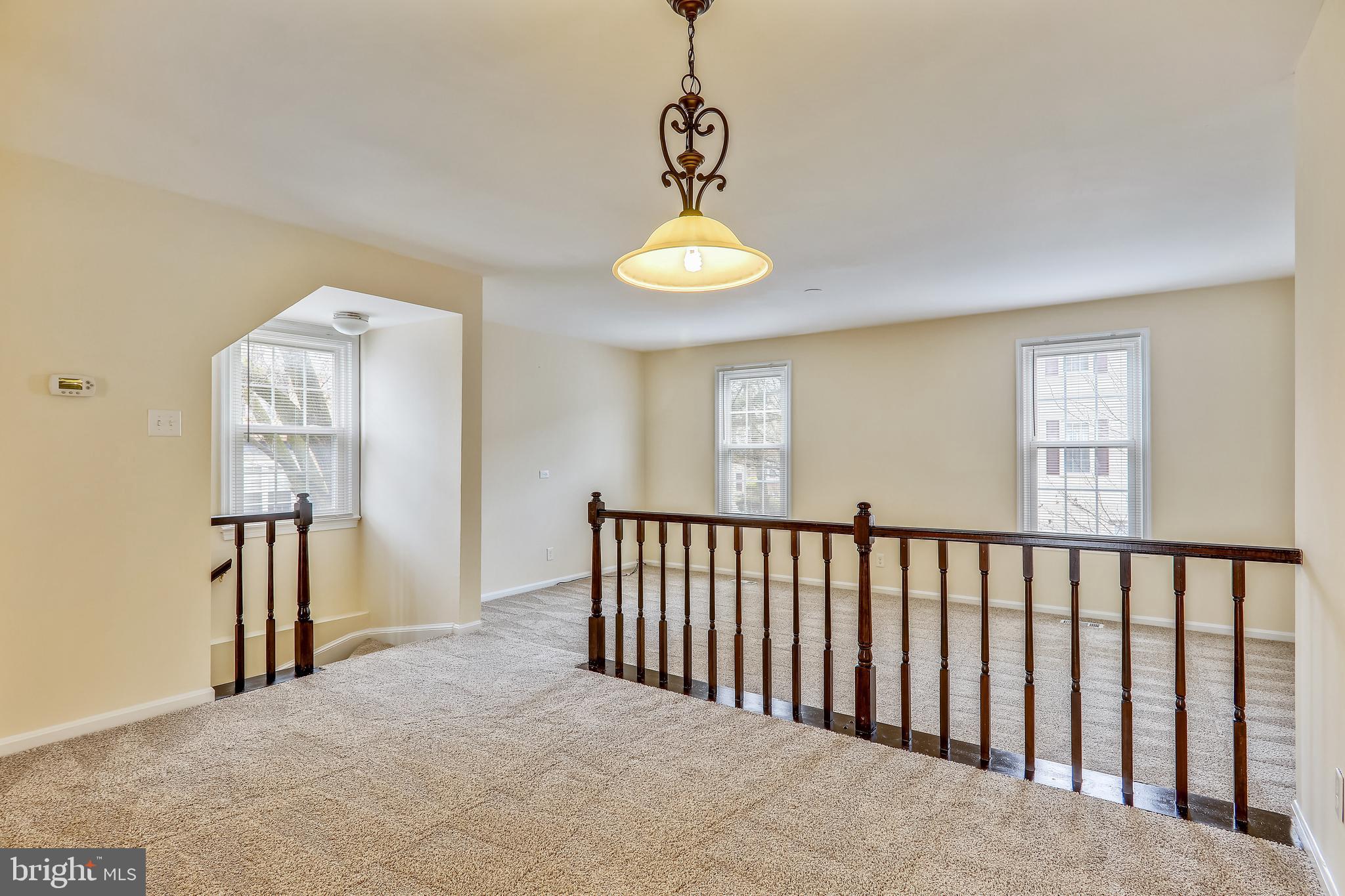 10600 Georgia Avenue Silver Spring, MD 20902 - Photo 6 of 44 Main level dining room
