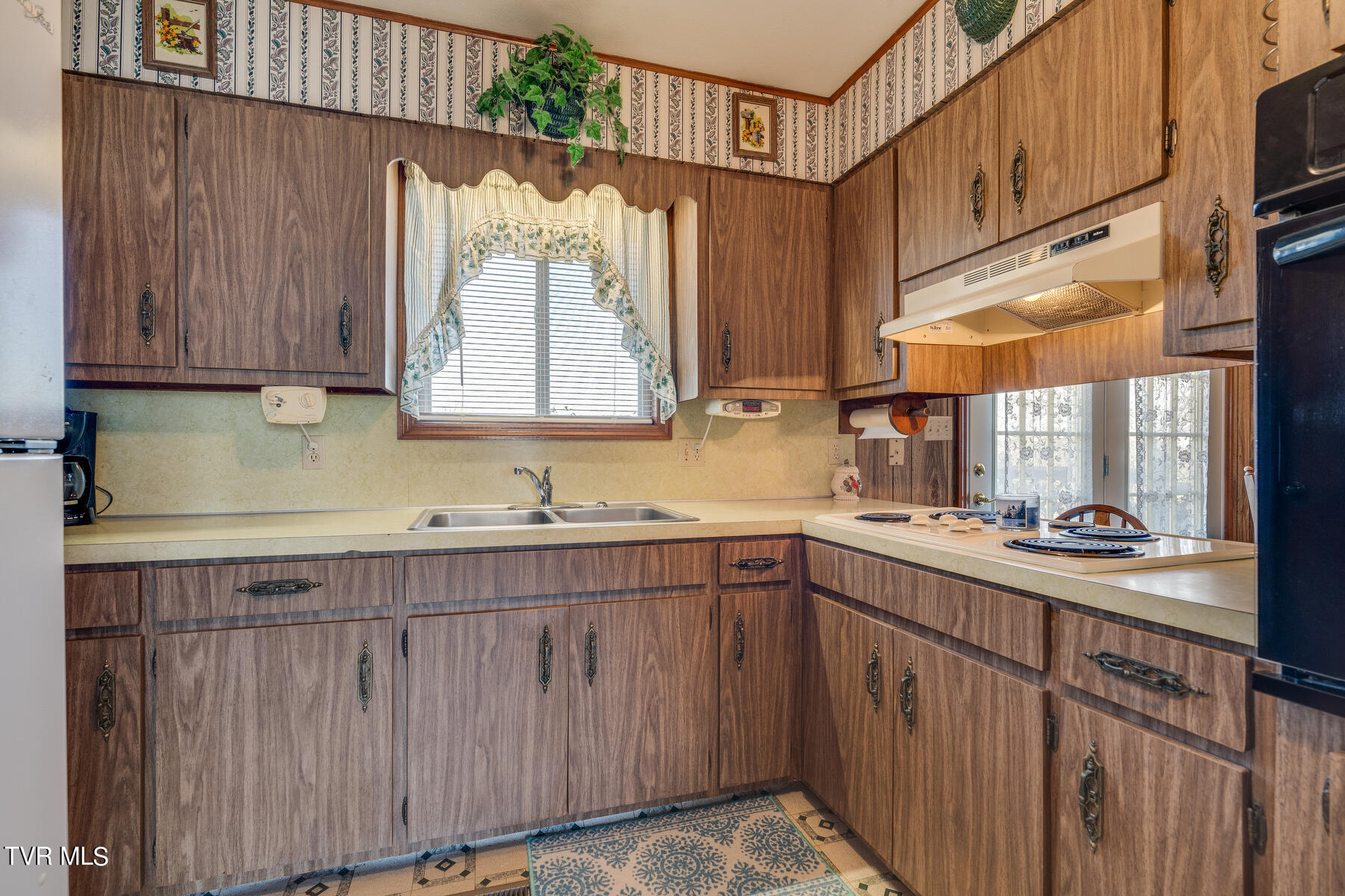 288 Butchertown Road Fall Branch, TN 37656 - Photo 11 of 35 011