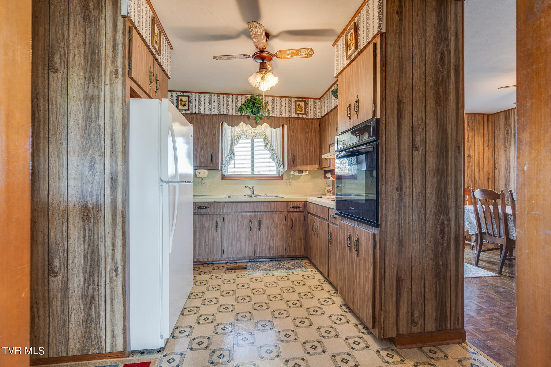 288 Butchertown Road Fall Branch, TN 37656 - Photo 9 of 35 009