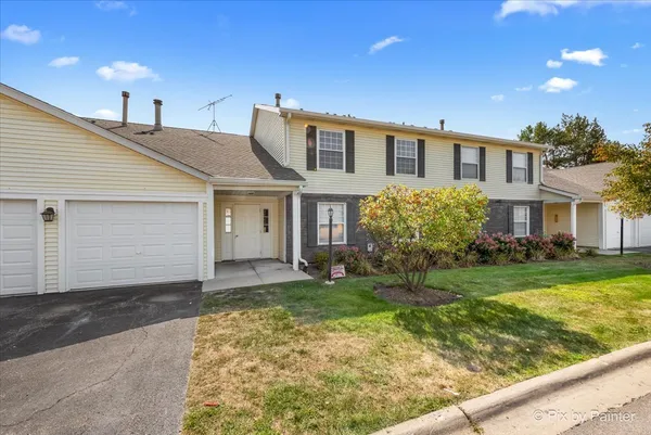 $262,800 | 327 Newport Lane, Unit B2, Bartlett, IL 60103