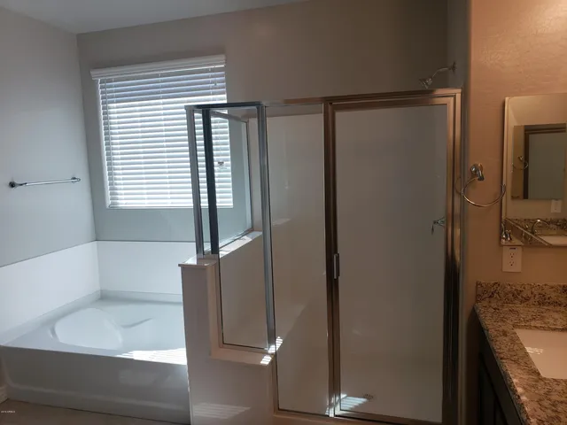 $2,600 | 8552 West Midway Avenue, Glendale, AZ 85305