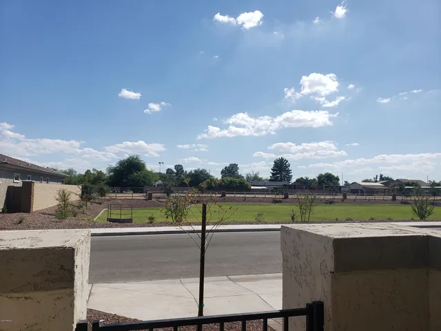$2,600 | 8552 West Midway Avenue, Glendale, AZ 85305