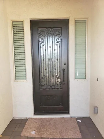 $2,600 | 8552 West Midway Avenue, Glendale, AZ 85305