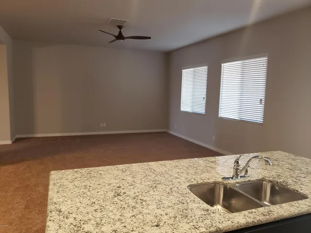$2,600 | 8552 West Midway Avenue, Glendale, AZ 85305