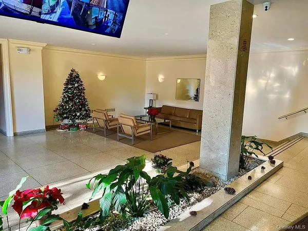 $2,900 | 100-25 Queens Boulevard, Unit 3M | Rego Park