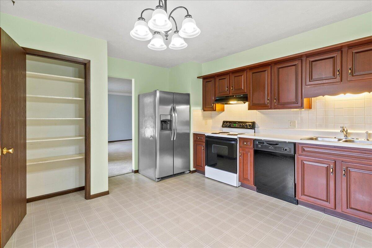 2137 Manhattan Boulevard Springfield, OH 45504 - Photo 15 of 37 15-IMG_4419