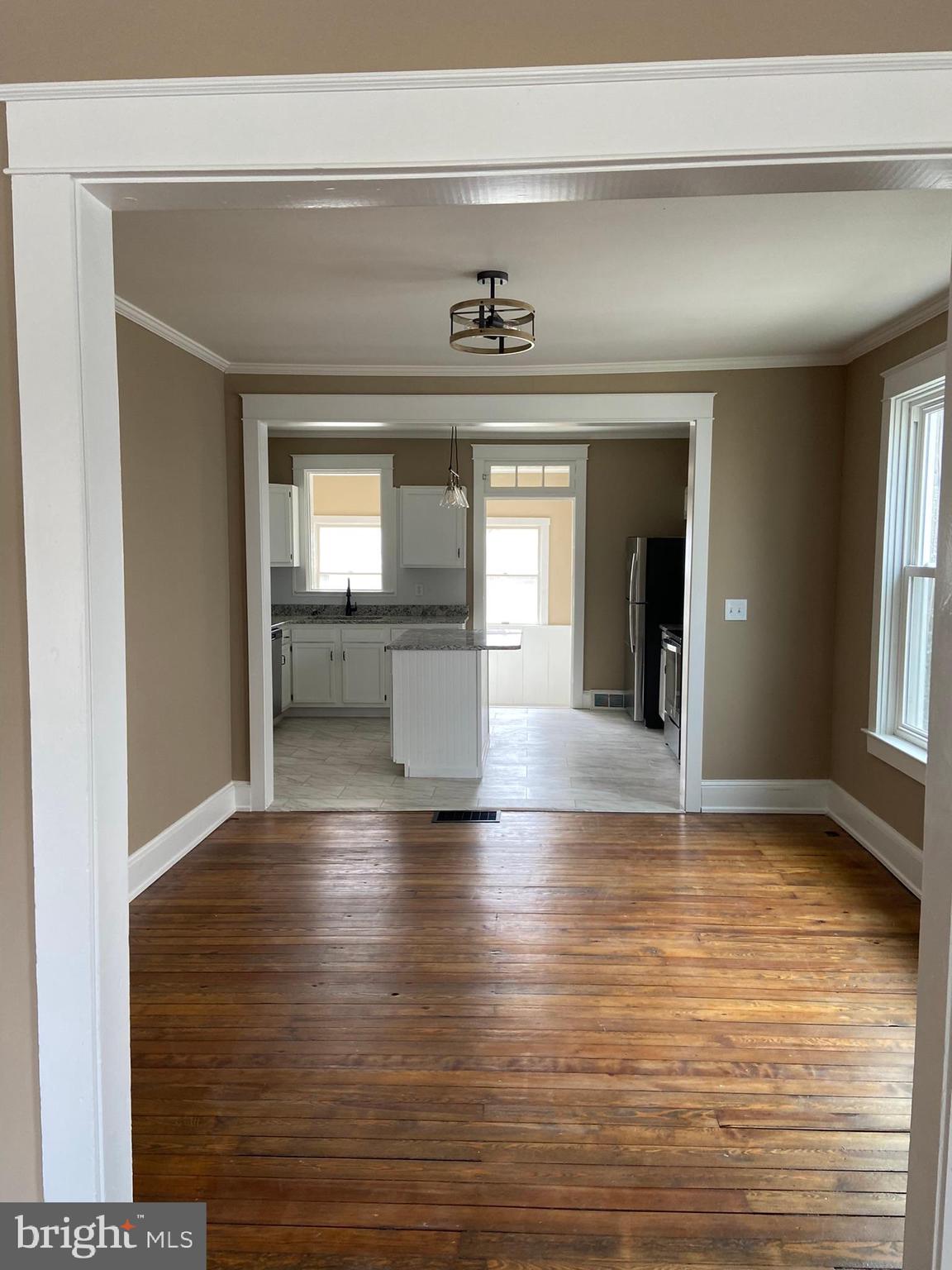 228 East New Street Lititz, PA 17543 - Photo 2 of 10