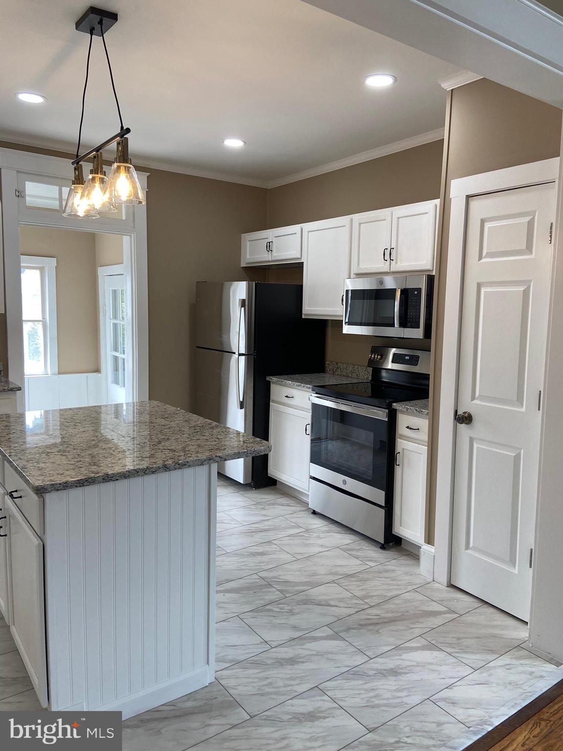 228 East New Street Lititz, PA 17543 - Photo 4 of 10
