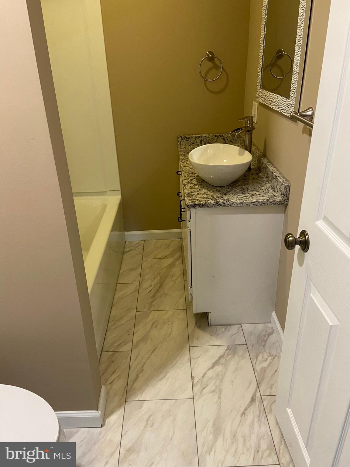 228 East New Street Lititz, PA 17543 - Photo 7 of 10