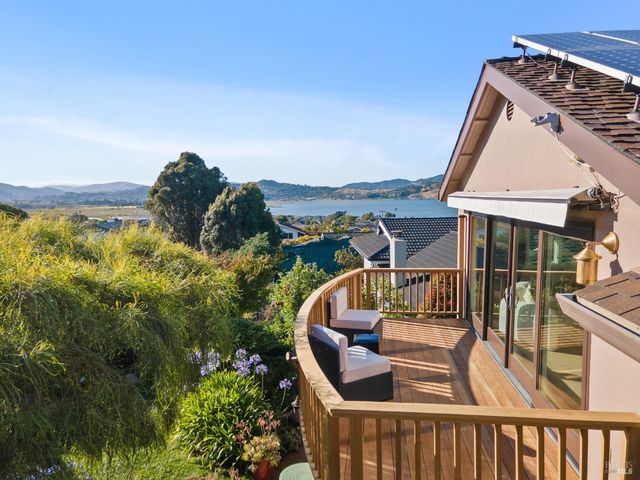 $2,950,000 | 17 Privateer Drive, Corte Madera, CA 94925