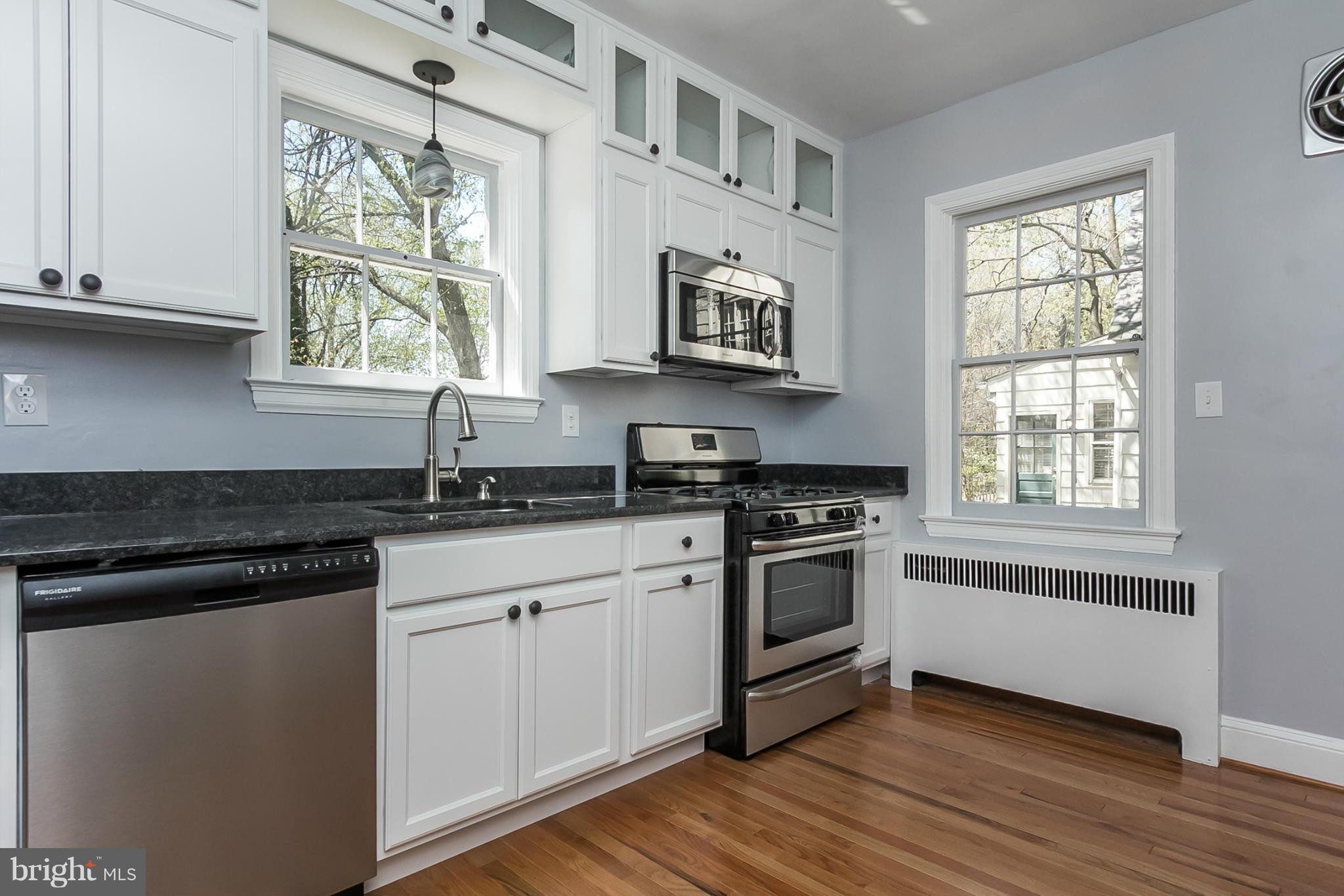 339 Tunbridge Road Baltimore, MD 21212 - Photo 7 of 28 Kitchen