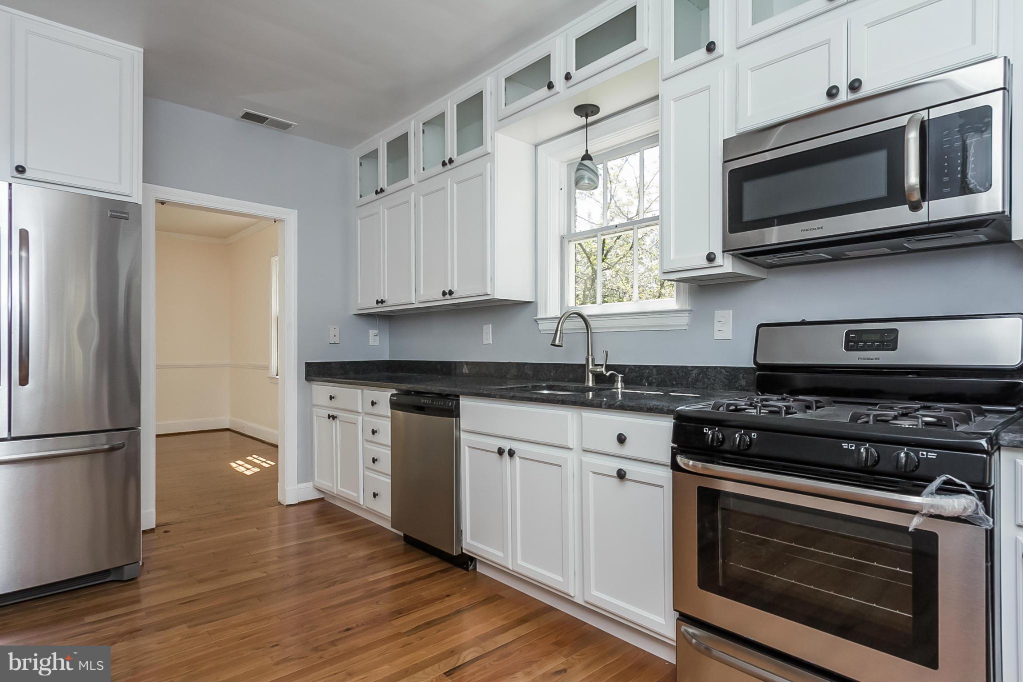 339 Tunbridge Road Baltimore, MD 21212 - Photo 8 of 28 Kitchen