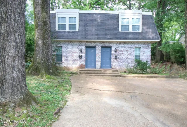 $1,300 | 1586 Howard Street, Jackson, MS 39202
