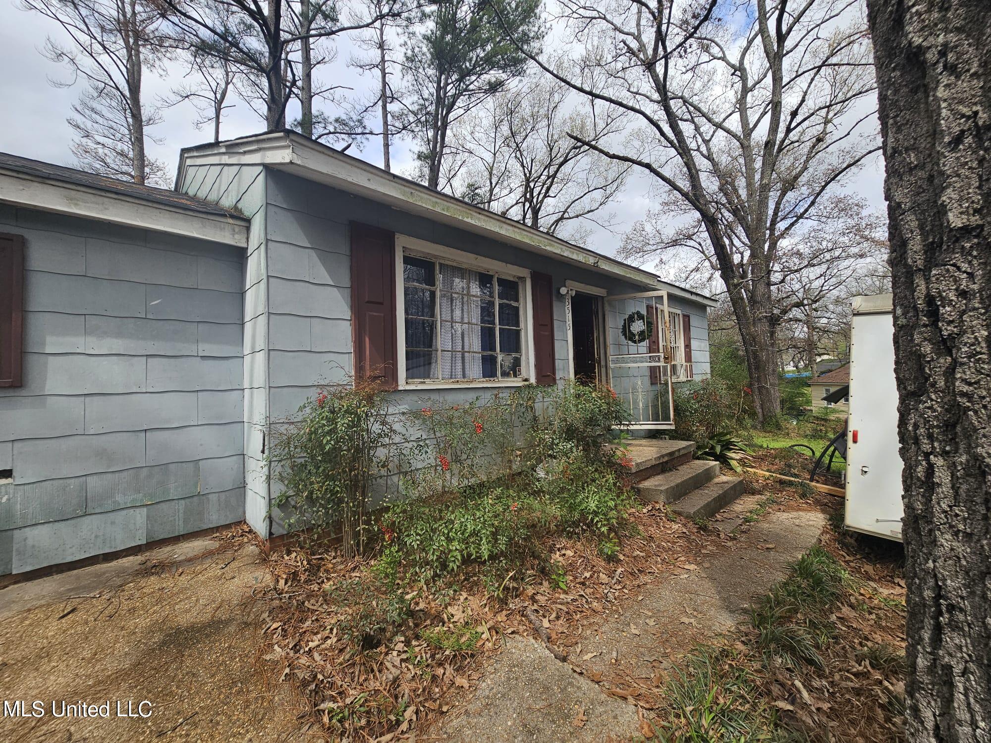 3515 Ridgecrest Drive Jackson, MS 39212 - Photo 1 of 25 front exterior