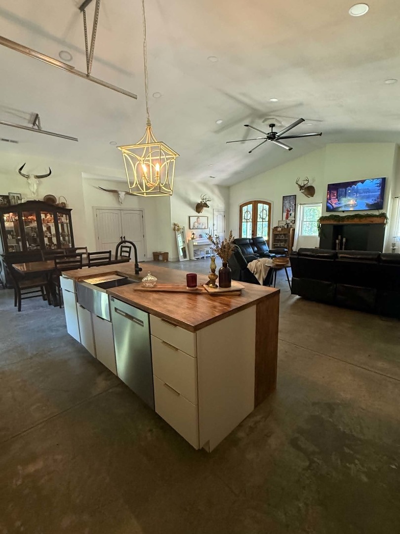 2965 Lazy Acre Road Odin, IL 62870 - Photo 8 of 21