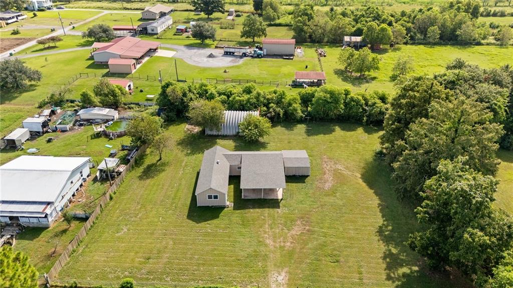 201 Lake Drive Raceland, LA 70394 - Photo 3 of 21