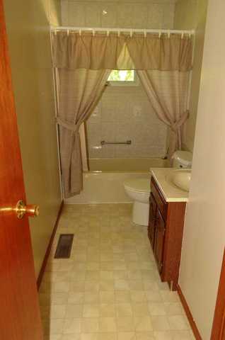 1315 Orion Road Batavia, IL 60510 - Photo 8 of 20
