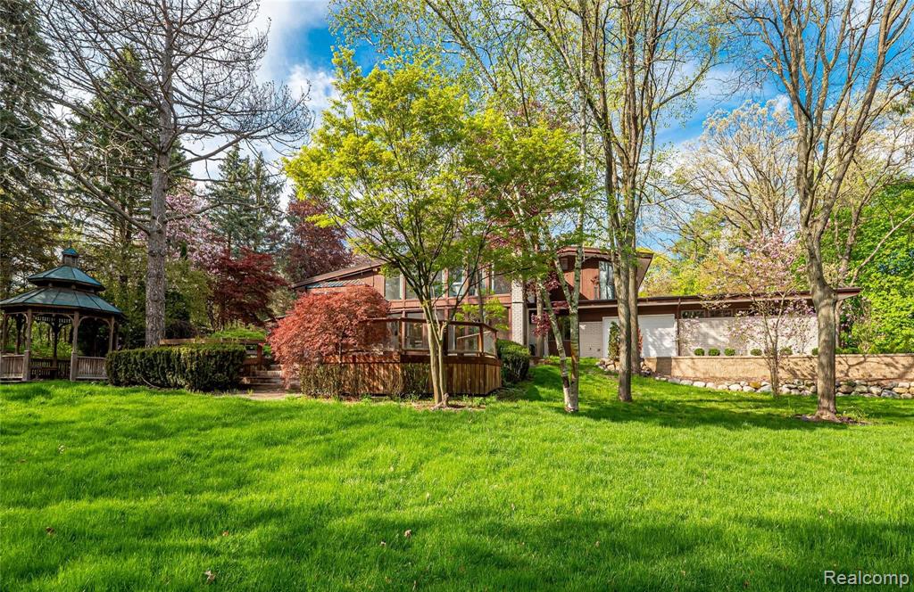 1125 Eton Cross Road Bloomfield Hills, MI 48304 - Photo 28 of 34