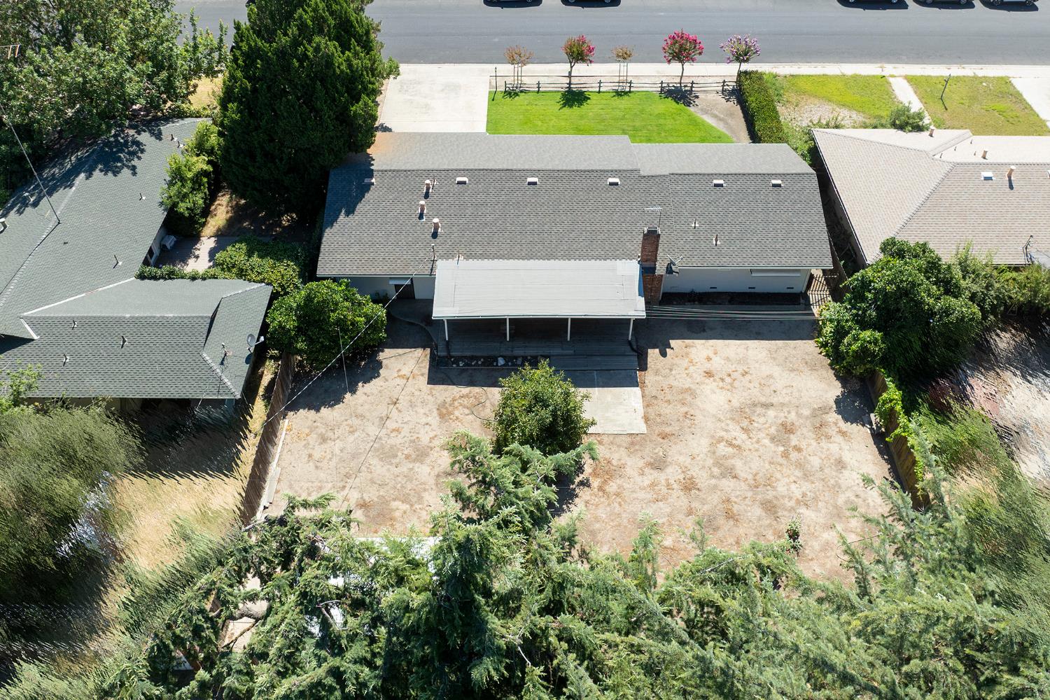 1317 Wallin Way Modesto, CA 95351 - Photo 7 of 76
