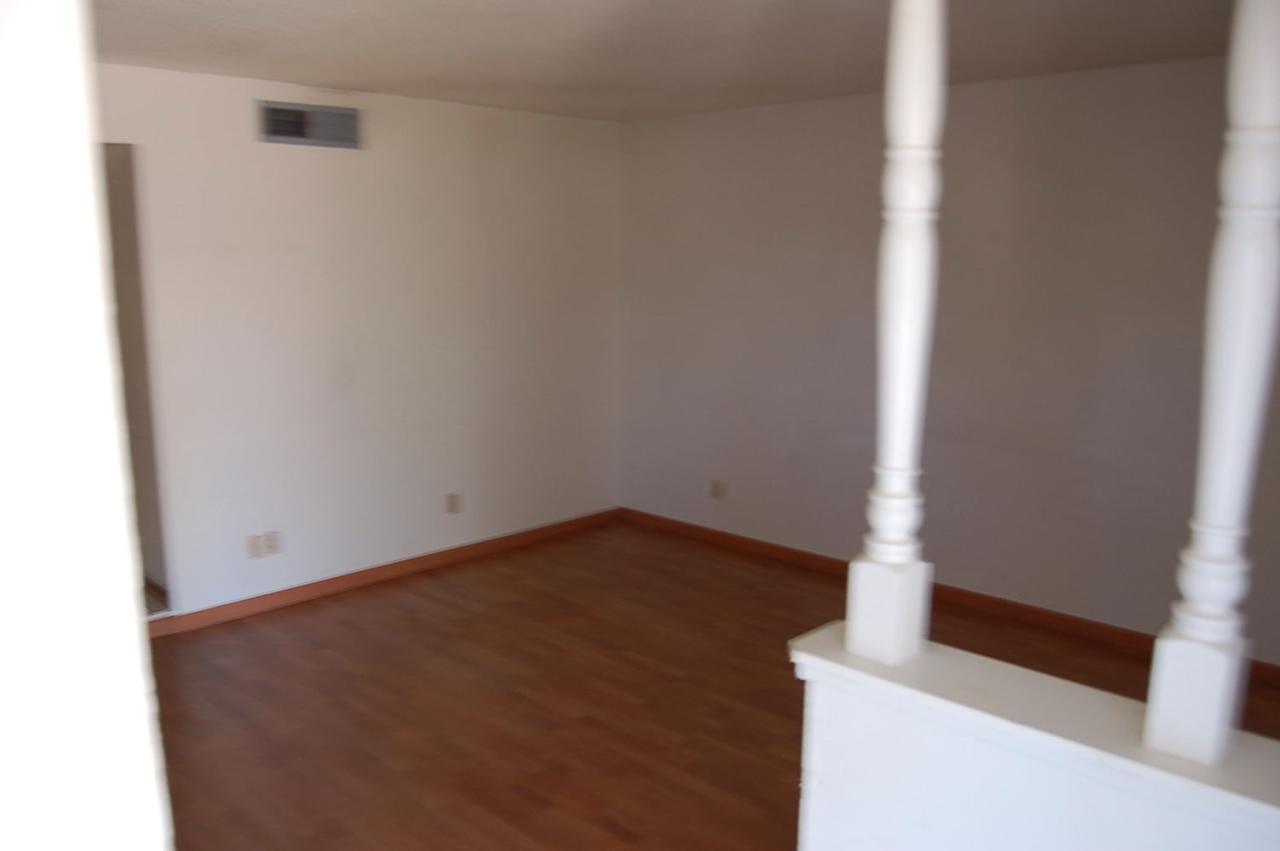 4231 West Hatcher Road Phoenix, AZ 85051 - Photo 2 of 9 LIVING RM