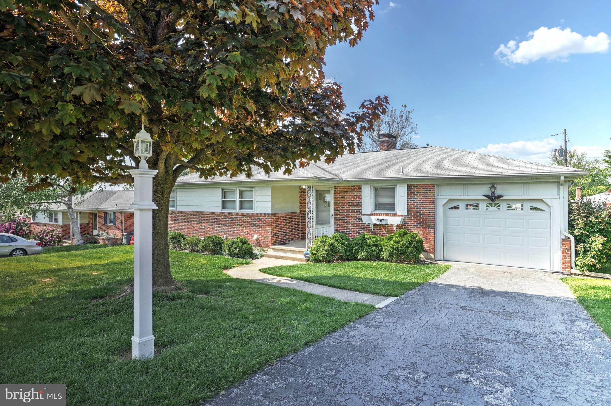 2467 Auburn Road York, PA 17402 - Photo 4 of 33 Gallery Image 4